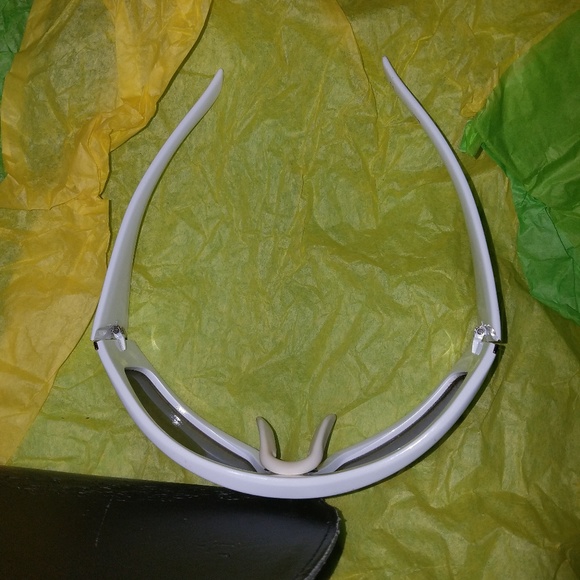 Gucci sunglasses main image 5